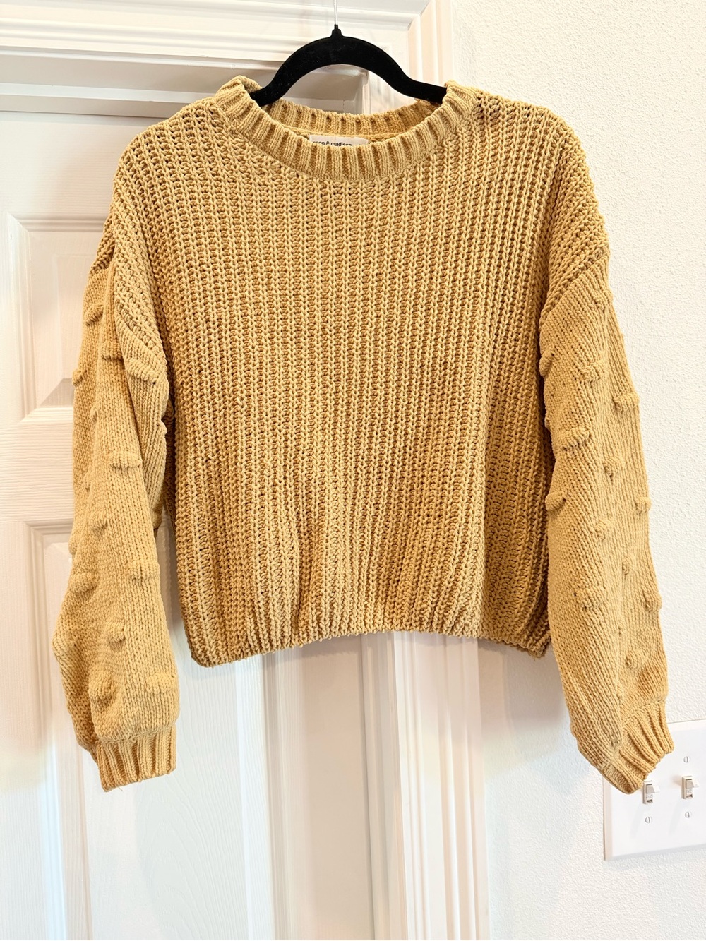 moon & madison Chunky Knit Crewneck Sweater in Mustard Yellow
